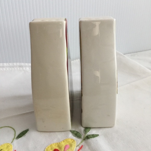 VTG Folklore Salt&Pepper Set by Figgio of Norway - Picture 5 of 7